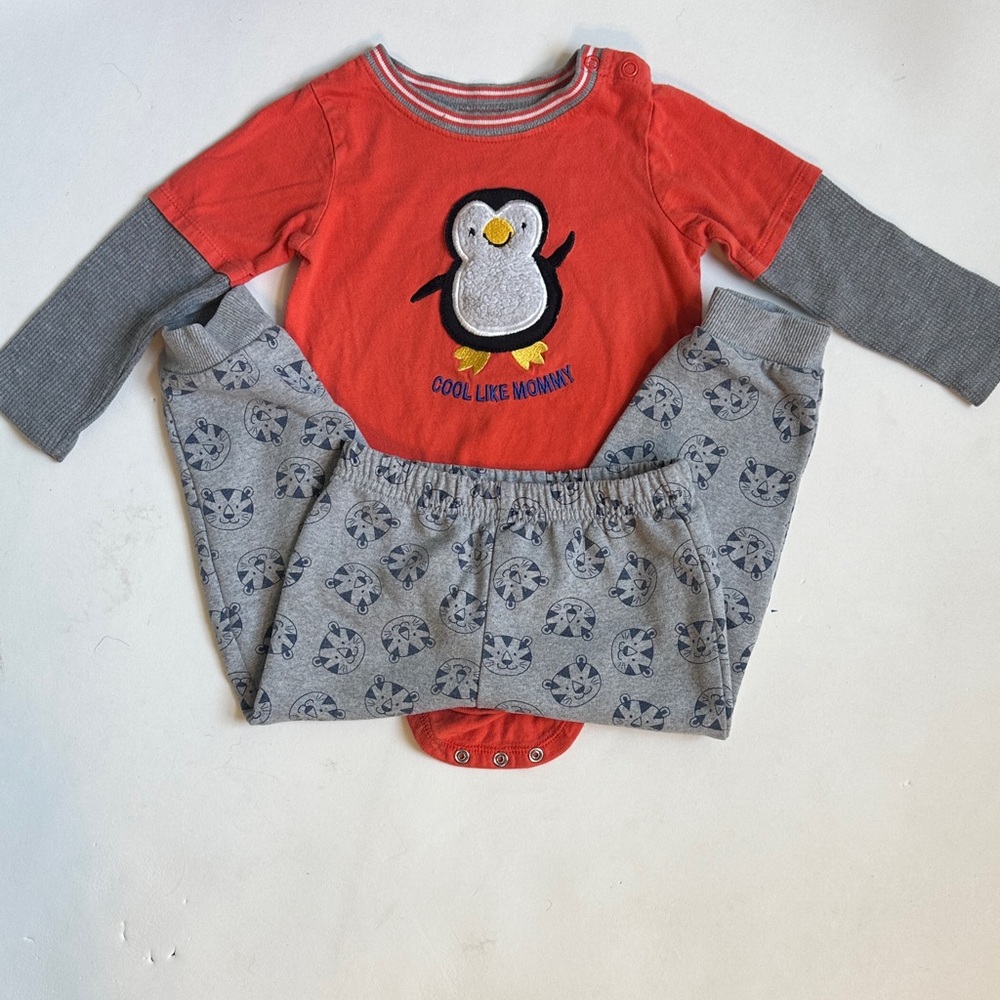 Penguin Baby Outfit 18-24 mth with orange and Gray Colors